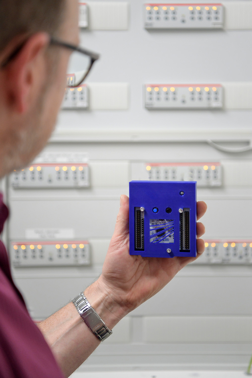 KI im Handformat: Der intelligente Mikrocontroller des  Fraunhofer ITWM